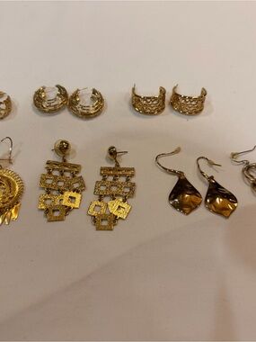 Vintage 7 pairs Gold Geometric Drop Earrings - Women's Jewelry